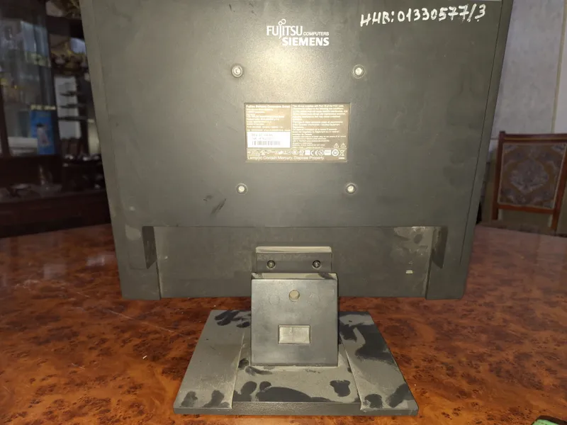 Монитор «FUJITSU COMPUTERS SIEMENS» 1 Монитор «FUJITSU COMPUTERS SIEMENS» 1