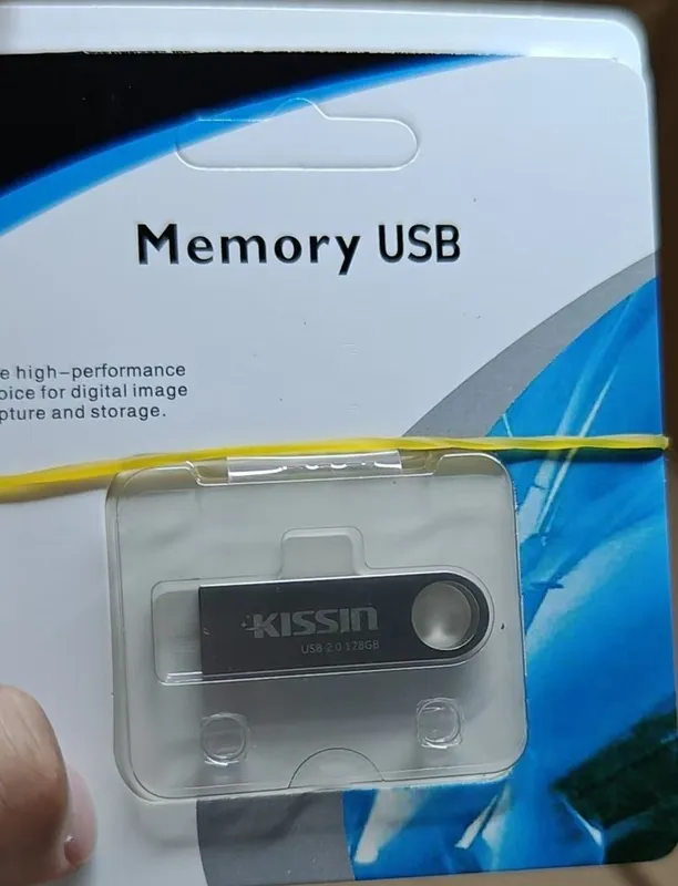 Флешка USB 3.2 256 ГБ Флешка USB 3.2 256 ГБ