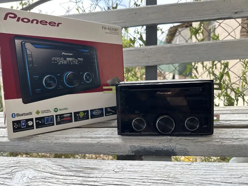 Pioneer FH-S525BT 2 Pioneer FH-S525BT 2