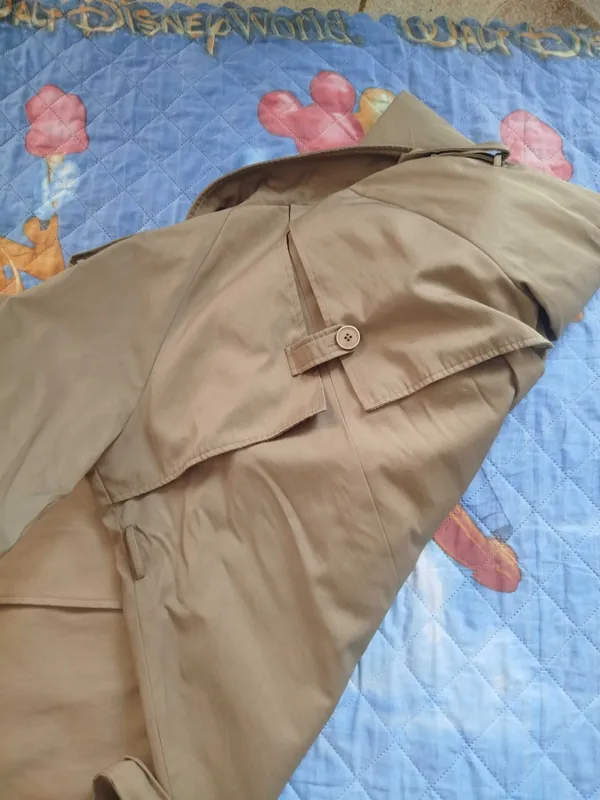 Женский плащ, 48-50 размера, 30 тыс 2 Женский плащ, 48-50 размера, 30 тыс 2