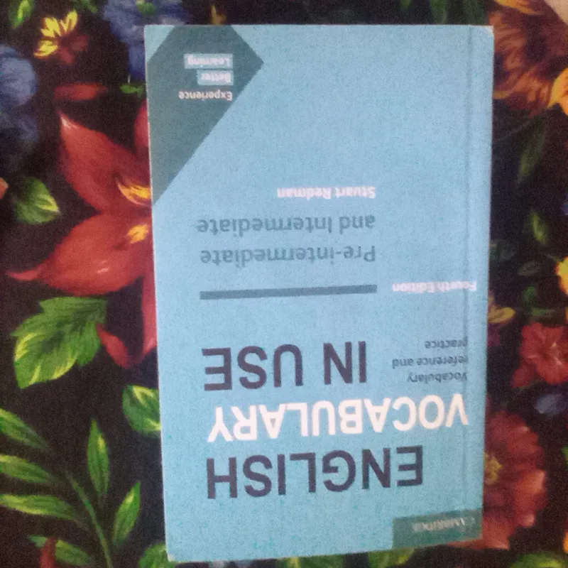 English vocabulary in use (pre-intermediate) 3