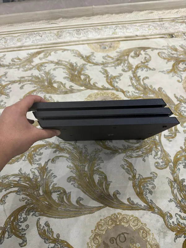 PlayStation 4 Pro 1 TB 4 PlayStation 4 Pro 1 TB 4