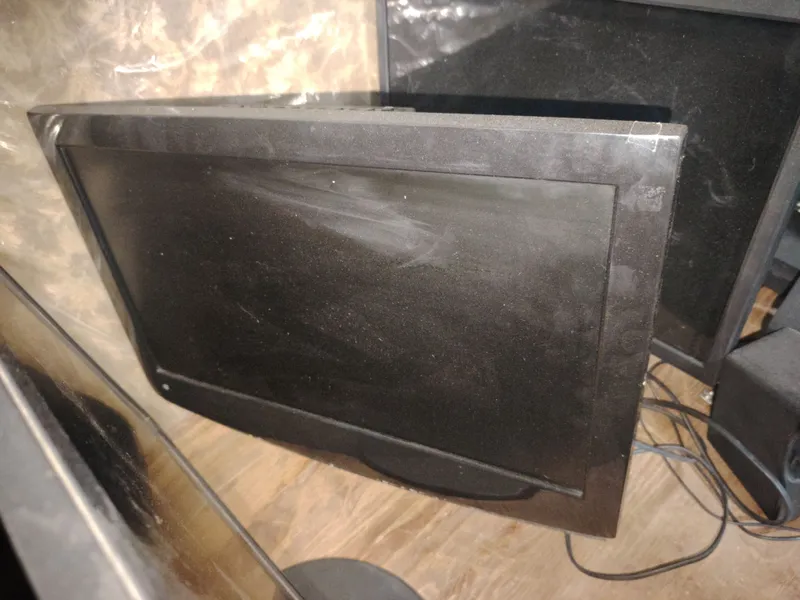 Monitor va DVD. Yangiyo‘l. 1 Monitor va DVD. Yangiyo‘l. 1
