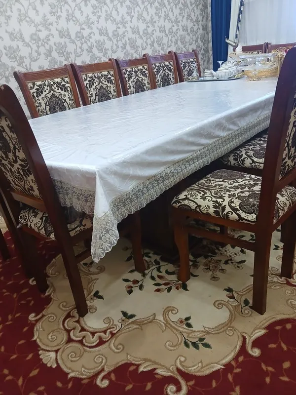 14 odamlik stol-stul holati juda yangi 3,500ming soʻmga sotiladi. 2 14 odamlik stol-stul holati juda yangi 3,500ming soʻmga sotiladi. 2