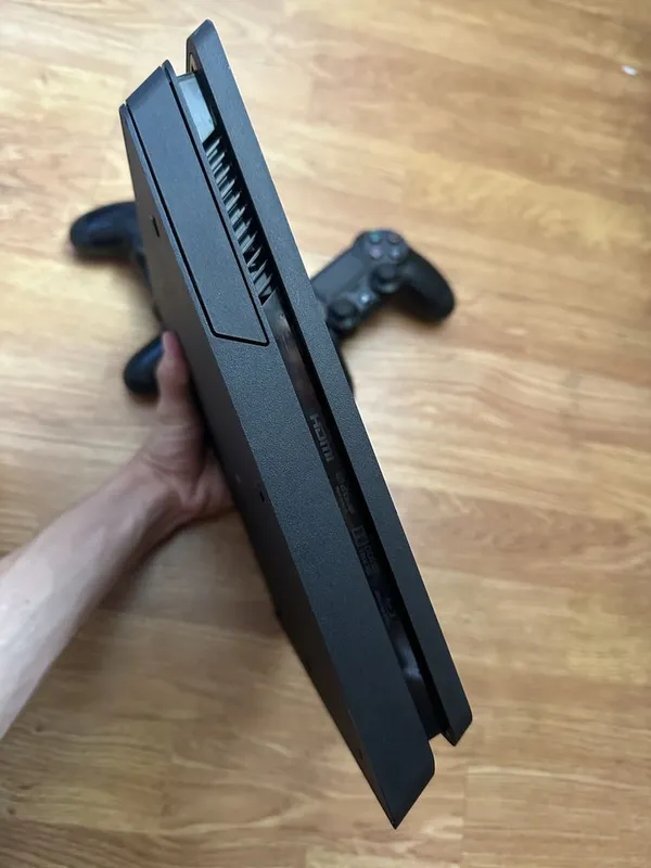 PlayStation 4 Slim 500Gb + 2 Ta pult+ Oxirgi chiqqan uyinlar — фото 4