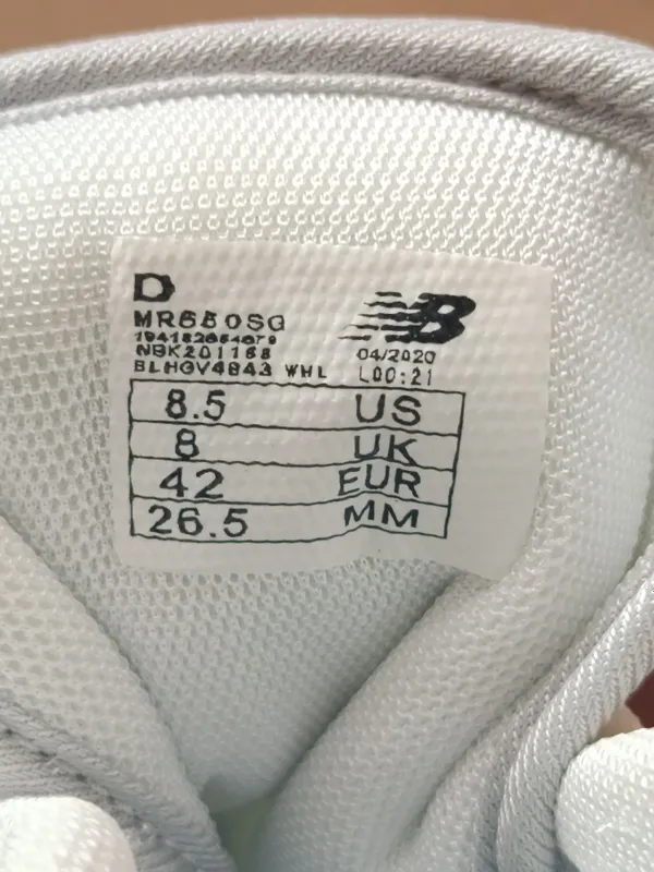 Yangi New Balance 550 krossovkalari (o‘lchami 42 / 26.5 sm) — oq rangd 4 Yangi New Balance 550 krossovkalari (o‘lchami 42 / 26.5 sm) — oq rangd 4