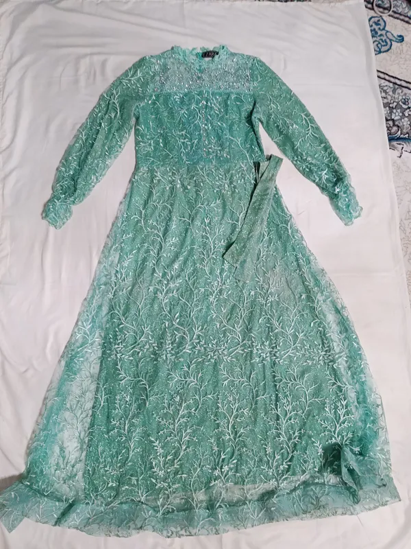 vechirni koʻylak 48 razmer holat yaxshi 1