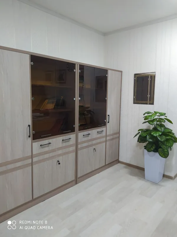 Ofis mebel sotiladi