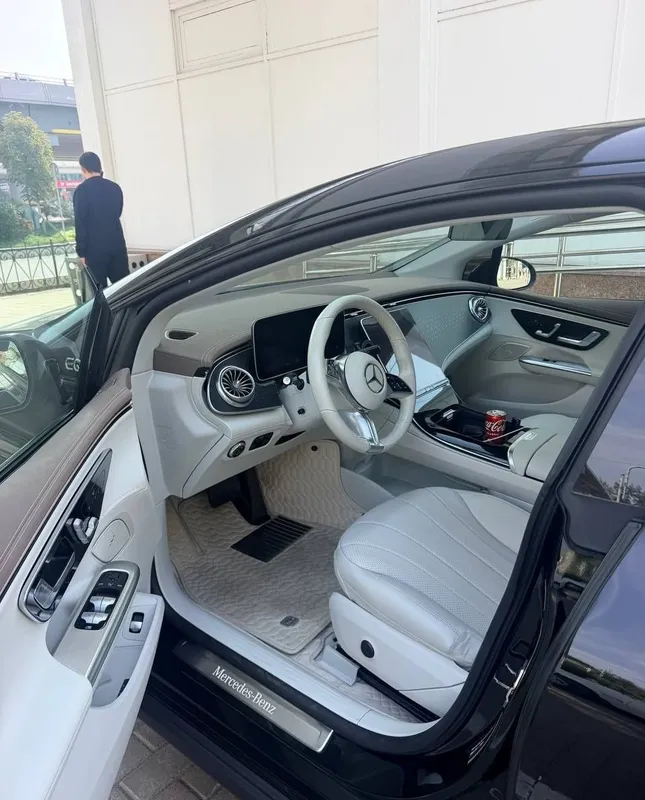 Mercedes Benz Eqe 300 4 matic 3