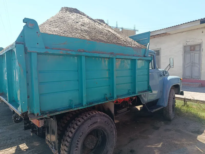 Zil sotiladi 1991 yil. +998972 2 Zil sotiladi 1991 yil. +998972 2
