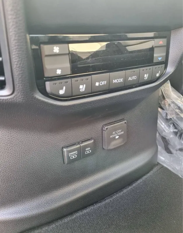 Toyota Sequoia Capstone 2025 год 7 Toyota Sequoia Capstone 2025 год 7