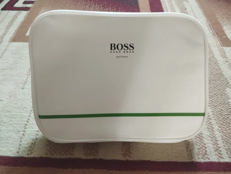 HUGO BOSS sumkasi 1