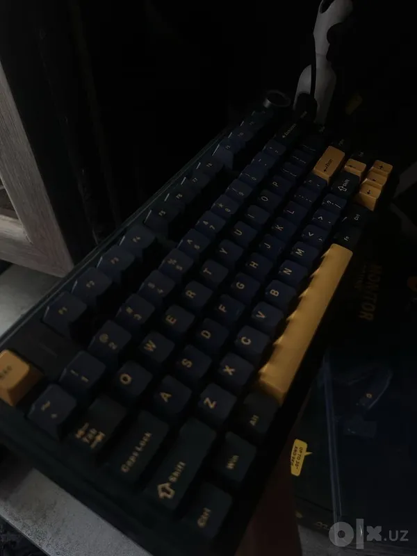 ПРОДАЮ!! AULA F75 — механическая игровая клавиатура | RGB | Hot-Swap 2 ПРОДАЮ!! AULA F75 — механическая игровая клавиатура | RGB | Hot-Swap 2