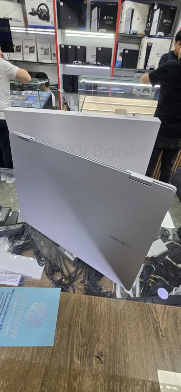 Samsung Galaxy Book5 360