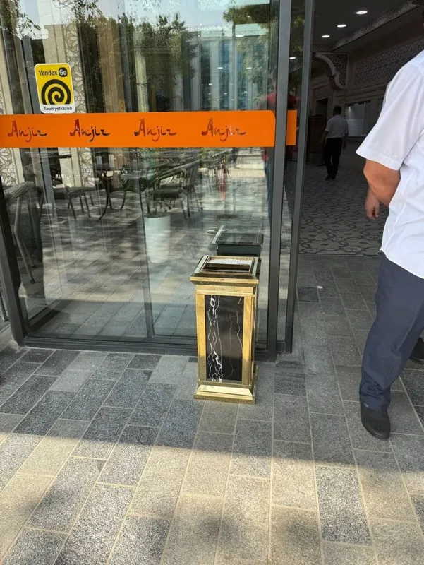 Bino ichida va ko‘chada foydalanish uchun kuldonli axlat qutisi 65×30×30 sm 3 Bino ichida va ko‘chada foydalanish uchun kuldonli axlat qutisi 65×30×30 sm 3