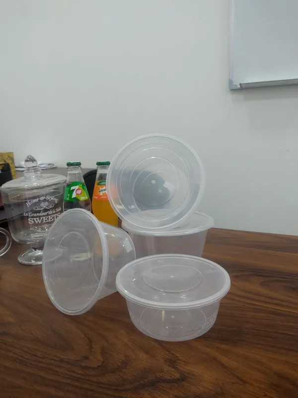 Birmartalik plastmasa idishlar