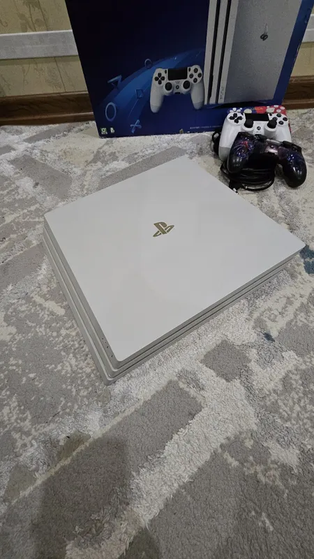 PlayStation 4 pro 1 TB 3