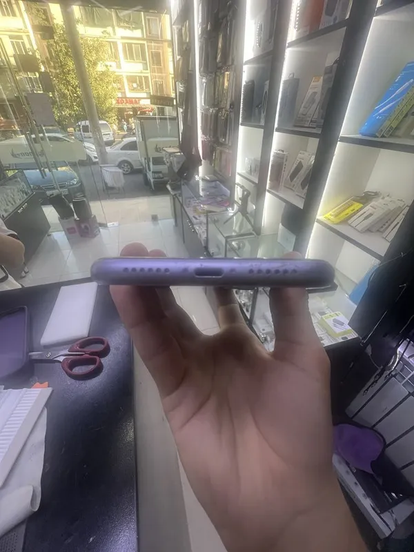 Iphone 11 ideal 128 GB 3