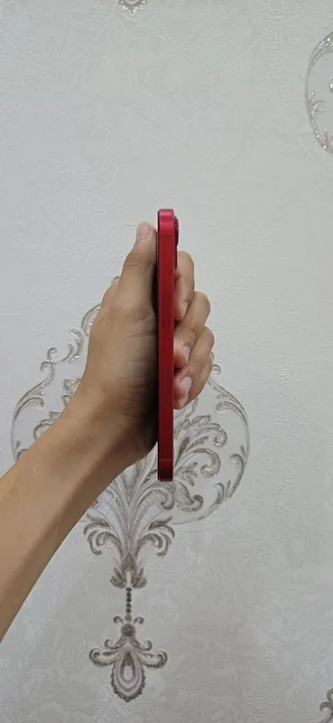 iPhone 13 qizil rang 128GB