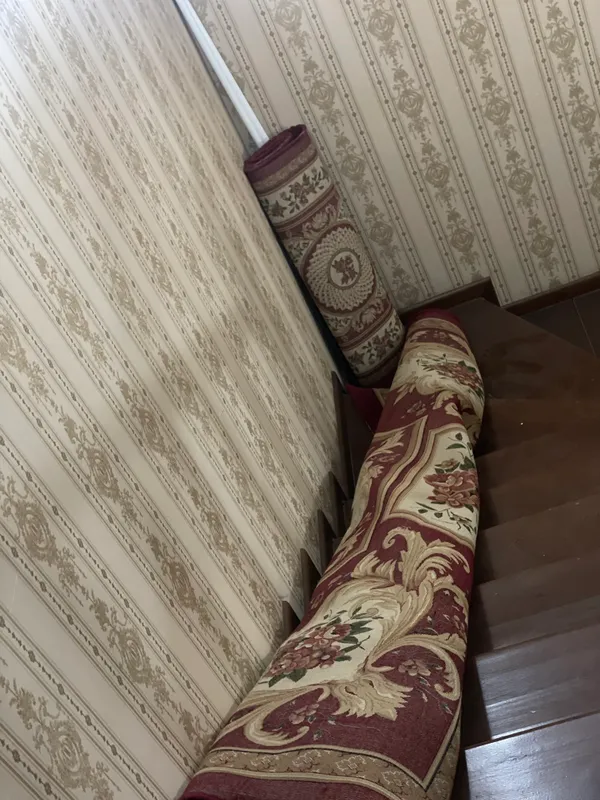 Gilam kotasi 280.000 kichkinasi 130.000soʻm 2 Gilam kotasi 280.000 kichkinasi 130.000soʻm 2