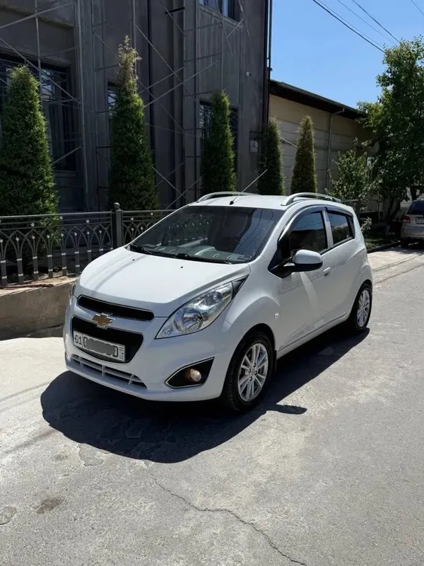 Chevrolet Saprk beliy 2 Chevrolet Saprk beliy 2