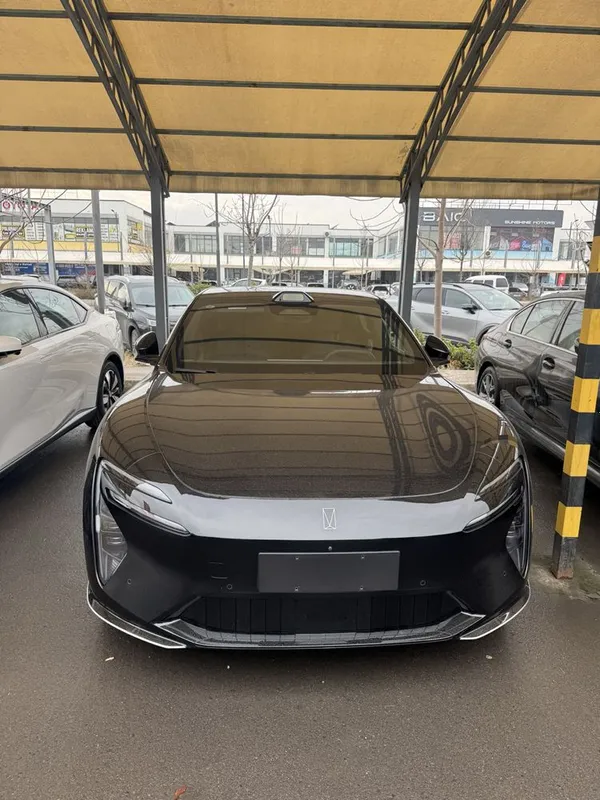 Avatr 06 605km full 4-AWD 2025yil