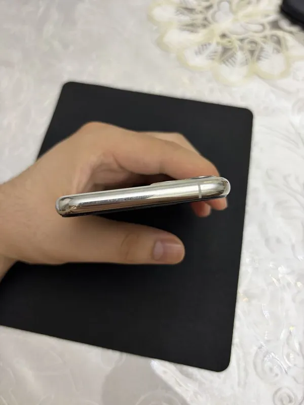 Продается Iphone 11 pro, 256gb, Silver с коробкой 6 Продается Iphone 11 pro, 256gb, Silver с коробкой 6