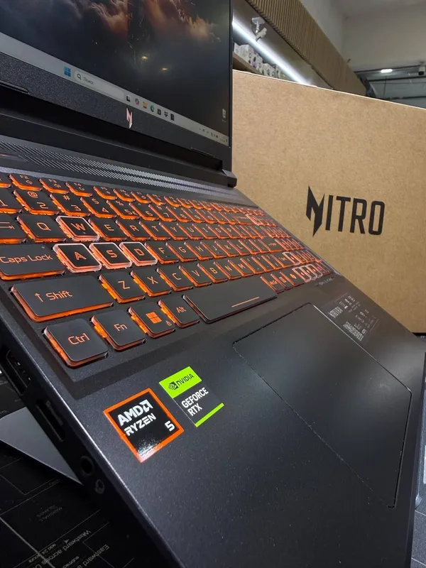 Acer Nitro V16 AI 4 Acer Nitro V16 AI 4