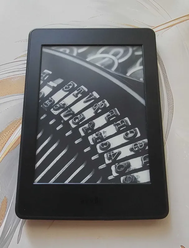 Продаю читалку Kindle Paperwhite 3 (2015), 7-е поколение 4 Продаю читалку Kindle Paperwhite 3 (2015), 7-е поколение 4