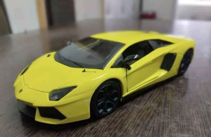 Модель автомобиля Lamborghini Aventador LP700-4 — фото 1