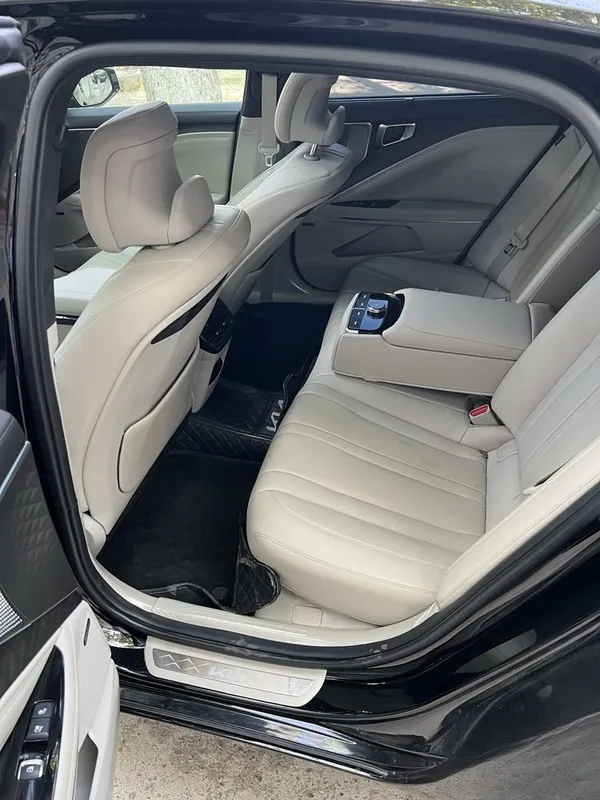 Срочно продаётся KIA K8 9 Срочно продаётся KIA K8 9