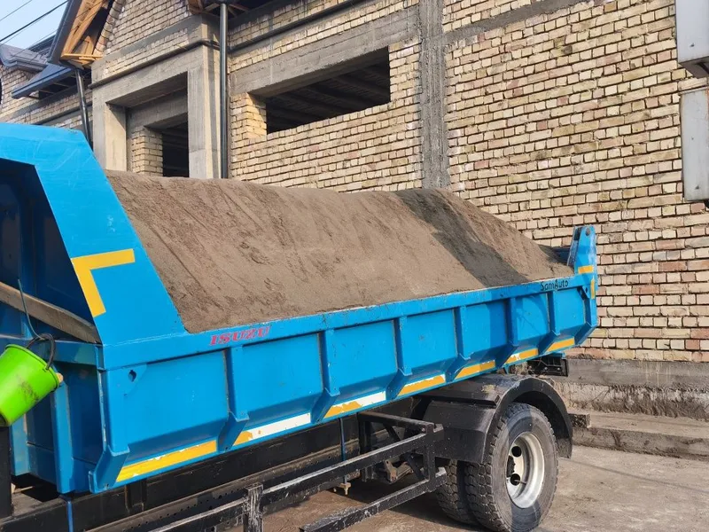 Klines Sheben Chinoz qum yetkazib beramiz Vivoz Musor Isuzu samosval — фото 1
