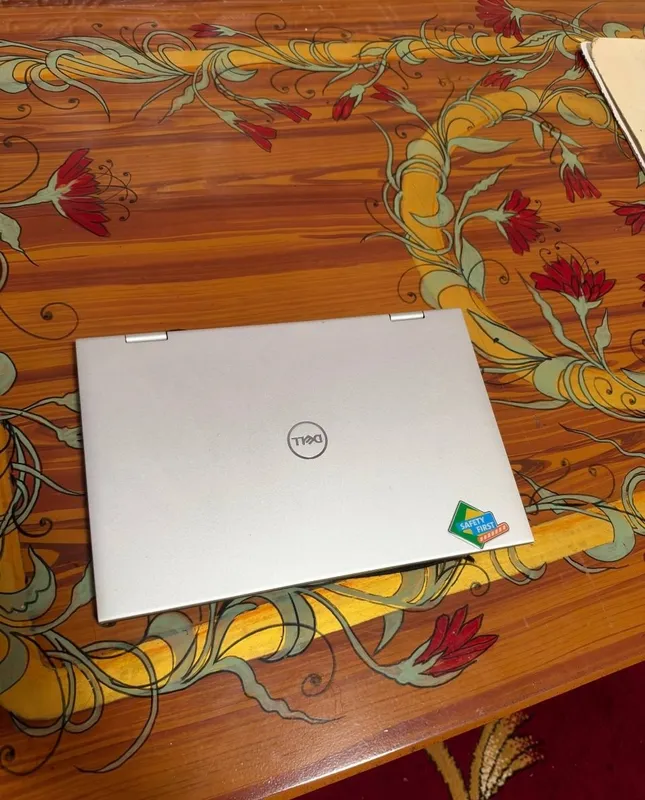 Ноутбук DELL 8/256 3