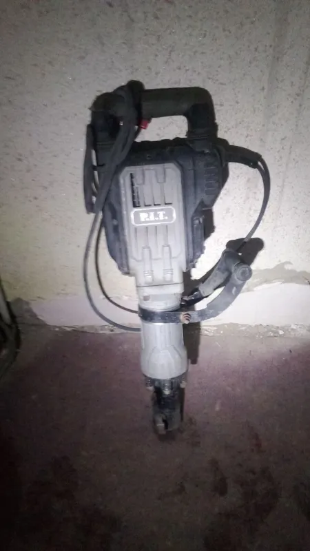 Katta kuchli P.I.T. 2500W professional otboynik