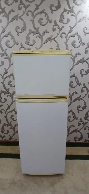 Muzlatkich sotilda.Xolati ideal.Narxi 2200000. 3
