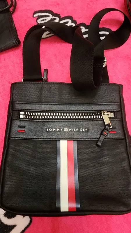 Сумка Tommy Hilfiger оригинал пользована пару раз