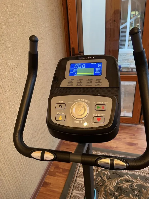 Велотренажёр LifeGYM 2 Велотренажёр LifeGYM 2