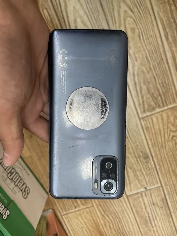 redmi not 10 8,128 holat ortacha bita aybi ekran quylgan