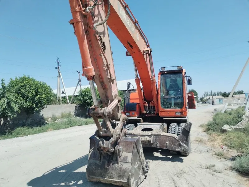 DOOSAN DX 210 w 2011yil 17.000 motochas — фото 2