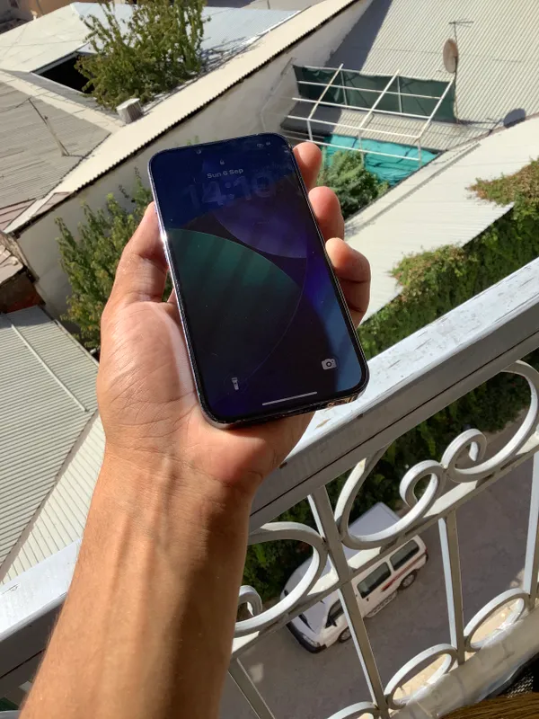 iPhone 13 Pro 2 iPhone 13 Pro 2