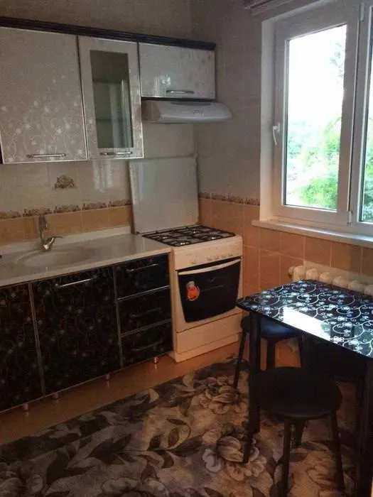 Продаётся 2-комнатная квартира, 46 м², 2/4, Яккасарайский район 2