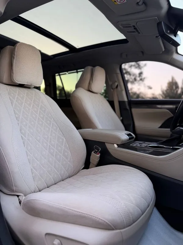 Toyota Highlander Limited 8