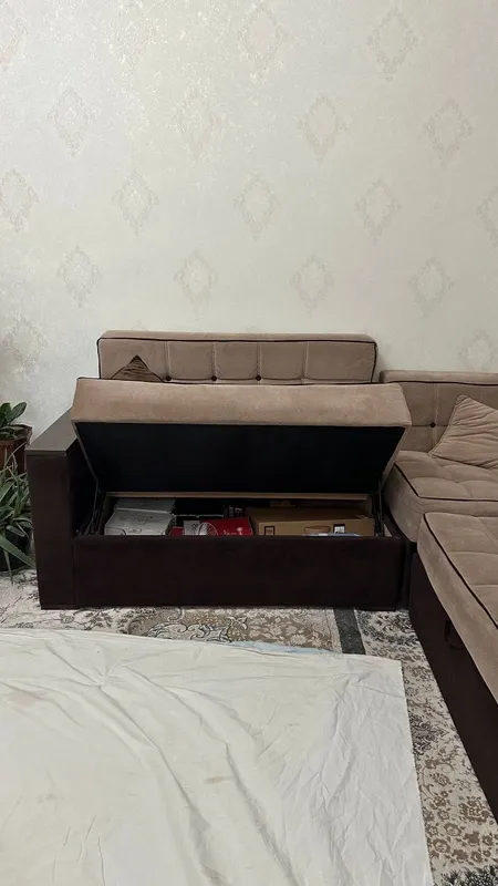 Уголок ёстиклари билан 3