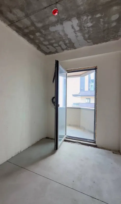 3-комнатная квартира в ЖК Sapphire Terrace, white box, балкон 8