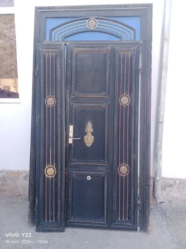 Temir eshik sotiladi Temir eshik sotiladi