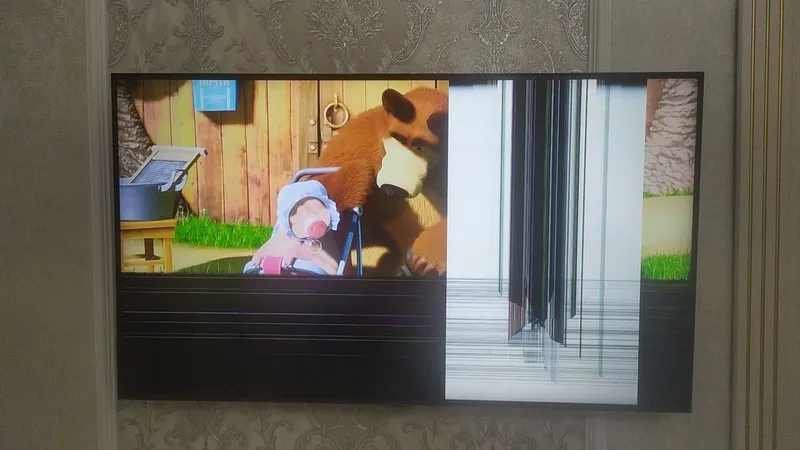 Телевизор UHD Samsung 7 серия на запчасти 43 дюм Телевизор UHD Samsung 7 серия на запчасти 43 дюм