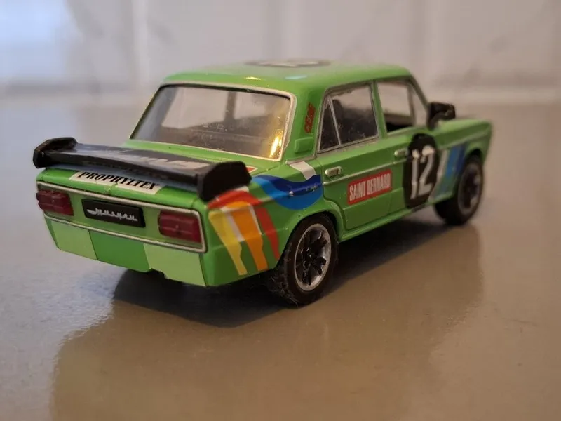 Коллекционная модель ВАЗ 2103 спорт, масштаб 1:43 — фото 4