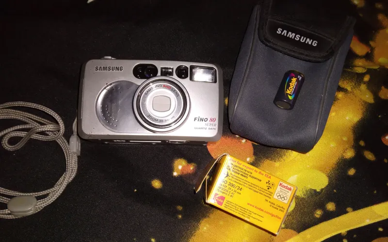 Фотоаппарат Samsung Fino 80 Super + пленка Kodak 1 Фотоаппарат Samsung Fino 80 Super + пленка Kodak 1