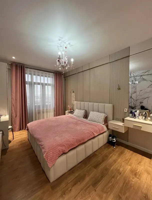 Yakkasaroyda 130 m² maydonga ega 4 xonali kvartira sotiladi 4