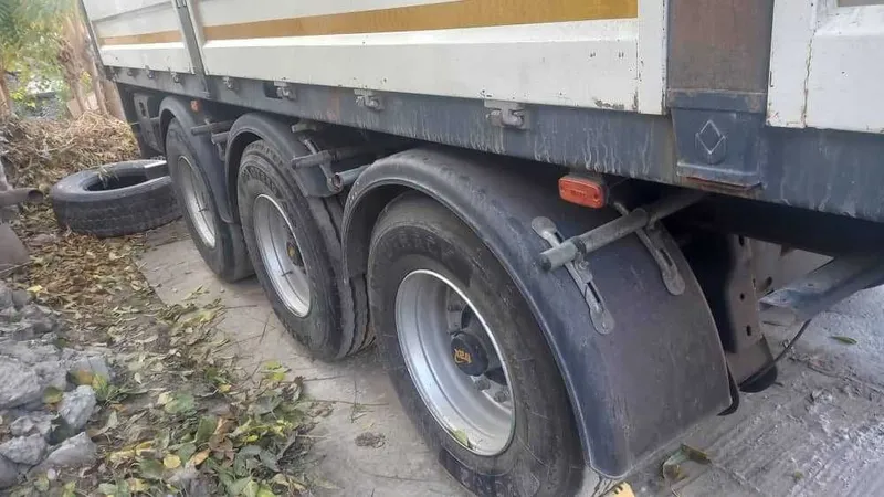 Полуприцеп бортовой контейнеровоз 2019 UzAutoTrailer 12.5 — фото 2